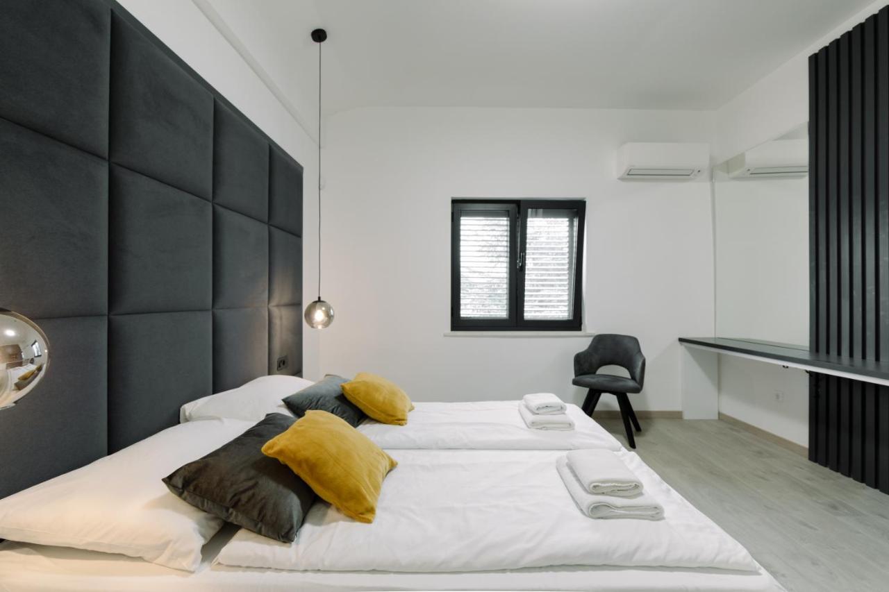 Boutique Suites Joyce Medulin With Free Parking Экстерьер фото