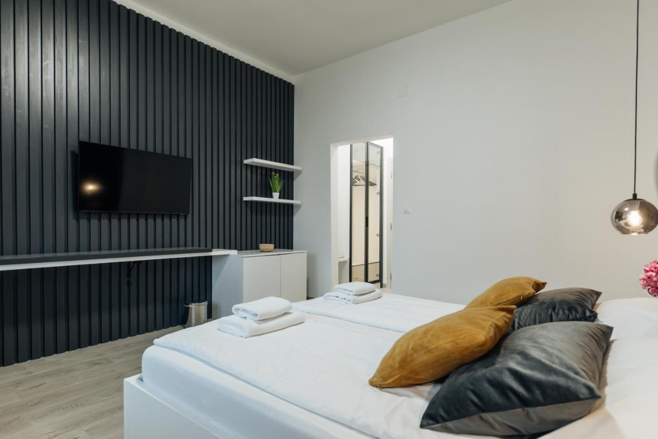 Boutique Suites Joyce Medulin With Free Parking Экстерьер фото