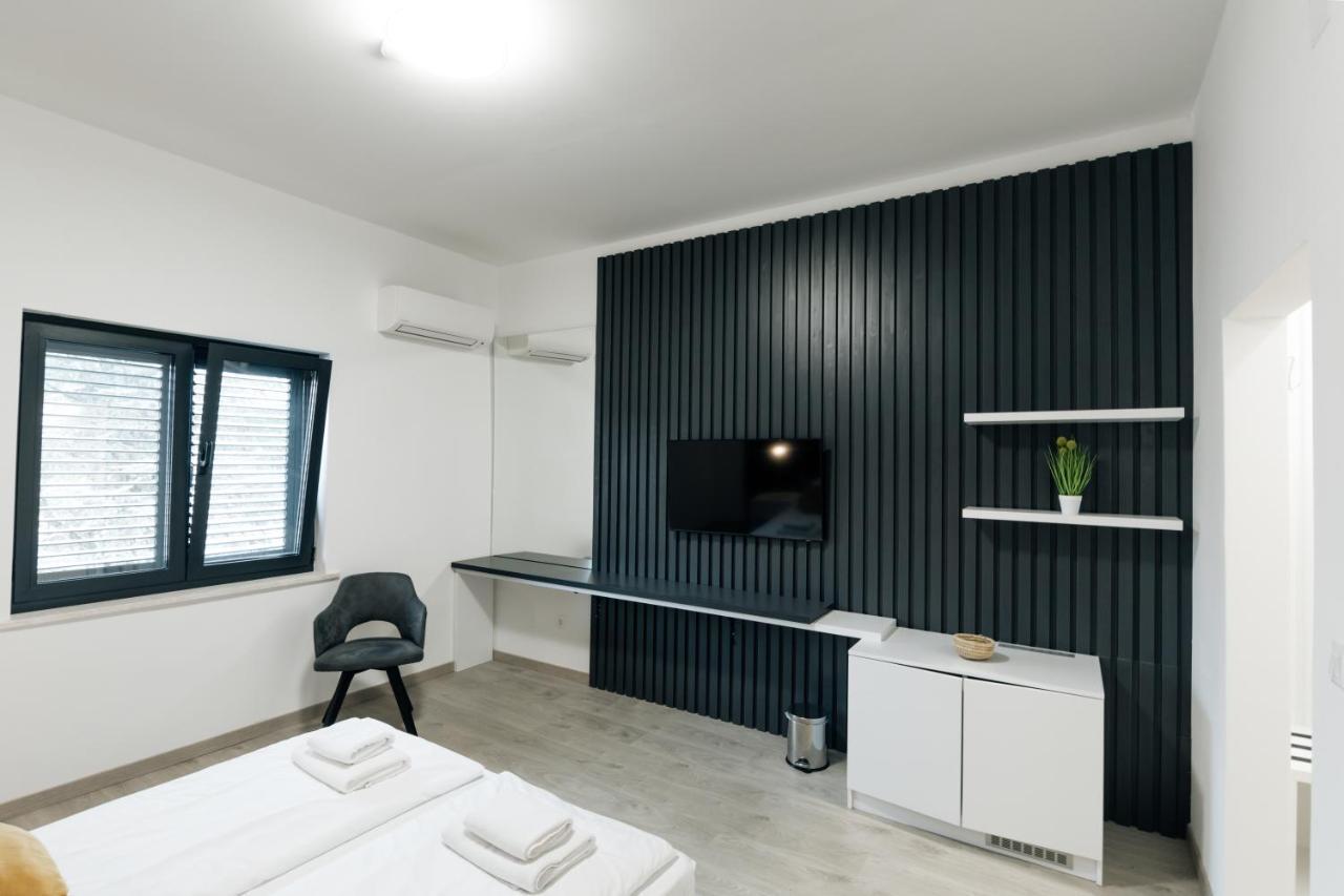 Boutique Suites Joyce Medulin With Free Parking Экстерьер фото