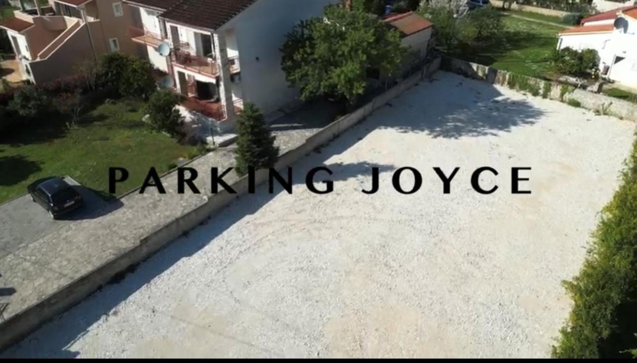 Boutique Suites Joyce Medulin With Free Parking Экстерьер фото